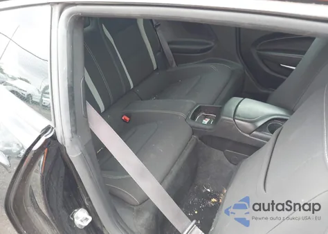 2017 Chevrolet Camaro 1Lt из США, поврежденный, VIN 1G1FB1RS0H0214277